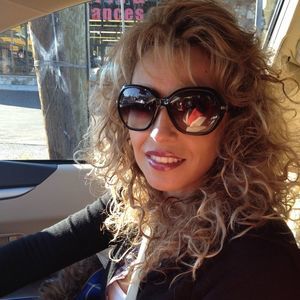 Meet your Posher, Ana lucia